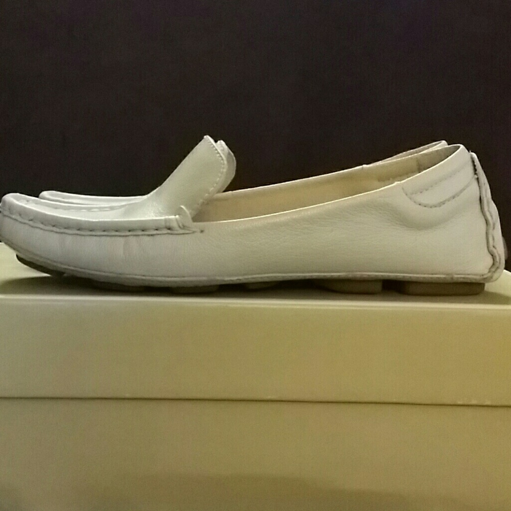 Michael Kors Driver Leather Loafers - Picture 6 of 8